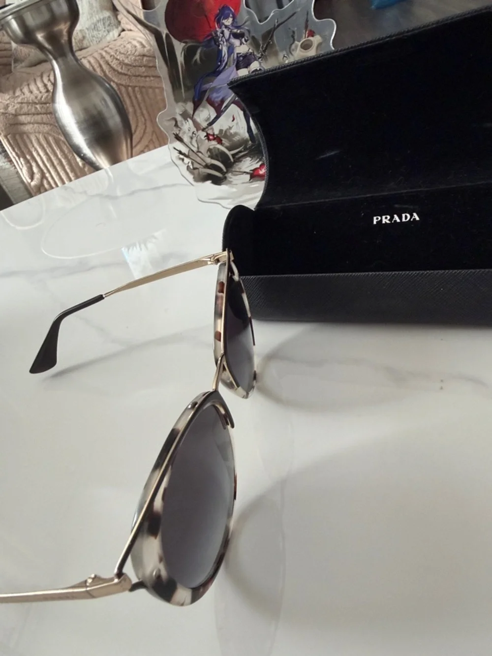 Authentic Prada Tortoiseshell Round Sunglasses Gold Accent Frame - Picture 15 of 15